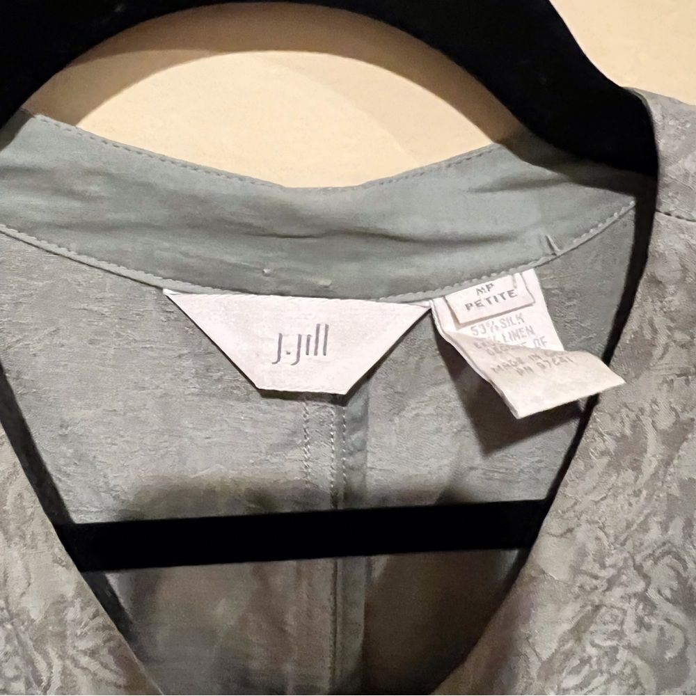 J.Jill Silk and Linen Top, Medium Petite. Flawless Condition. Beautiful! Career - Picture 4 of 6